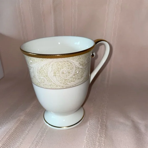 Narumi Bone China Nocturne Gold Coffee Mugs